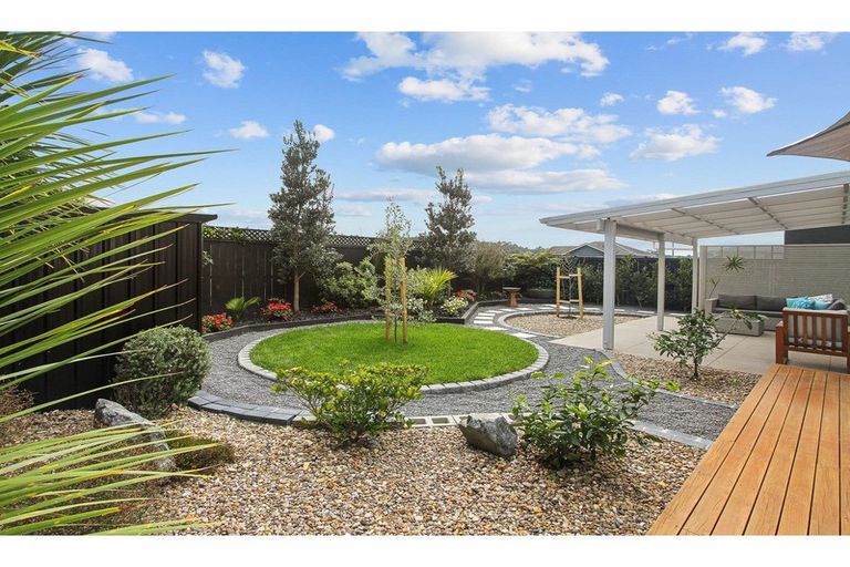 Photo of property in 30 Arthur Rolfe Lane, Swanson, Auckland, 0614