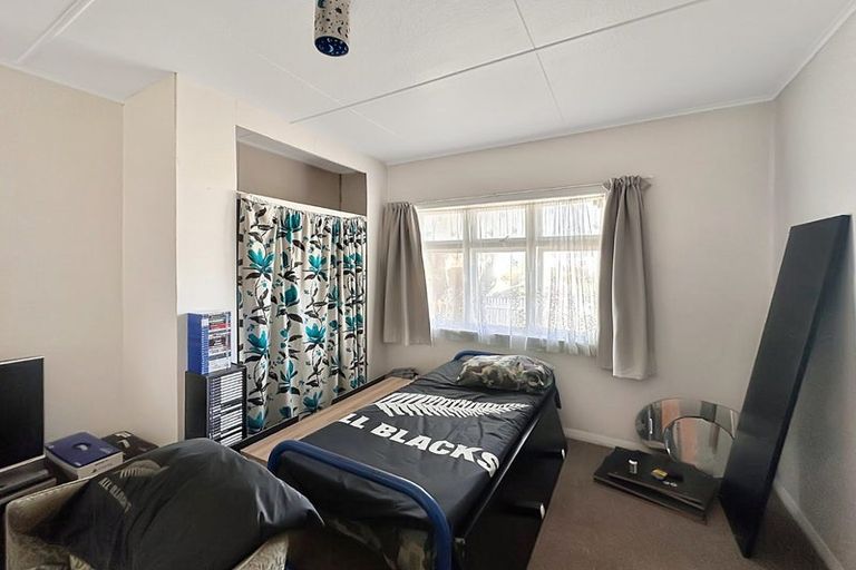 Photo of property in 18 Cornfoot Street, Castlecliff, Whanganui, 4501