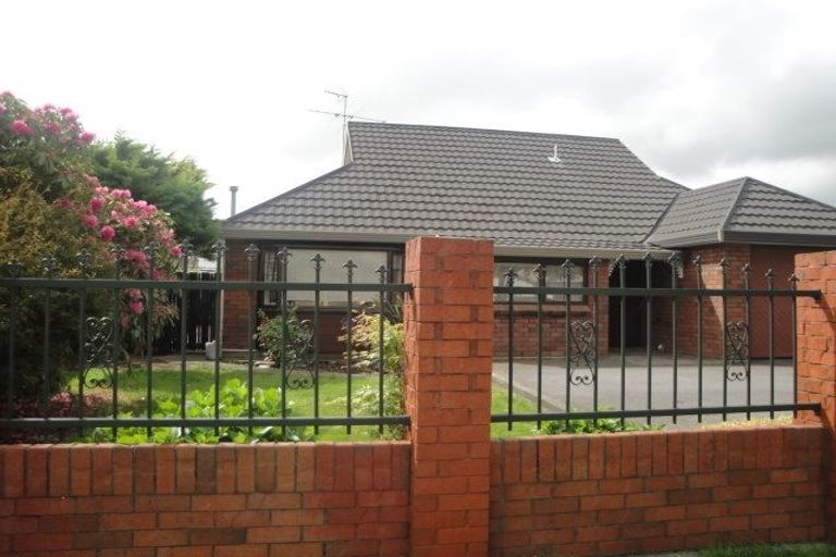 Photo of property in 1/5 Birdwood Road, Waterloo, Lower Hutt, 5011