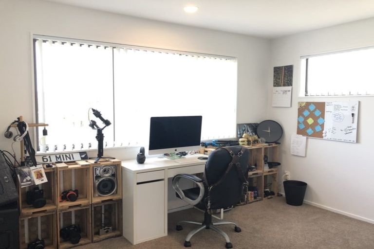 Photo of property in 139 Tiriwa Drive, Massey, Auckland, 0614