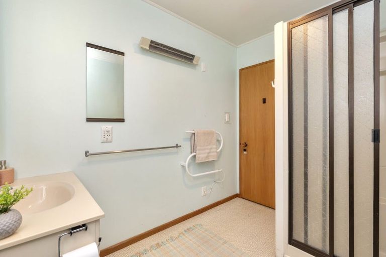 Photo of property in 10 Shandon Road, Vauxhall, Dunedin, 9013