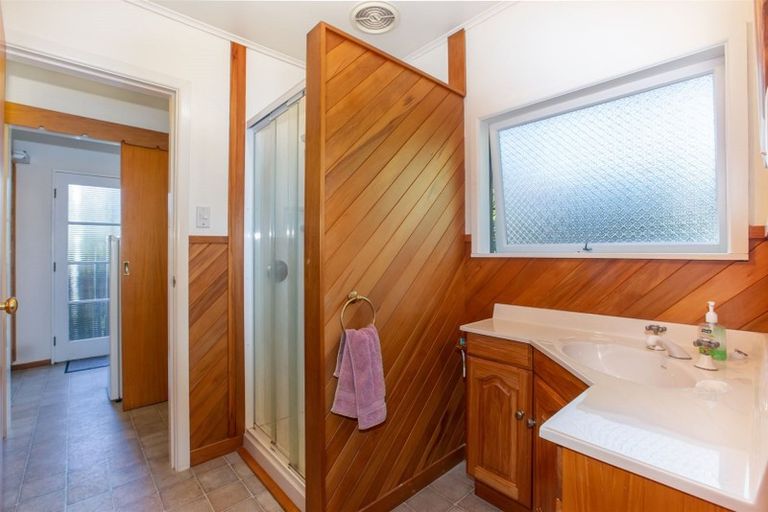 Photo of property in 323 Main Road, Tawa, Wellington, 5028