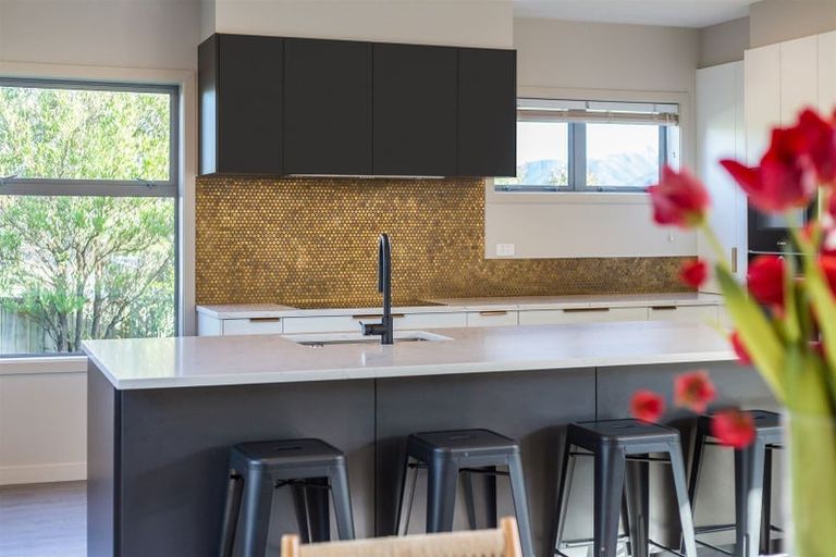 Photo of property in 29 Kaimai Place, Aotea, Porirua, 5024