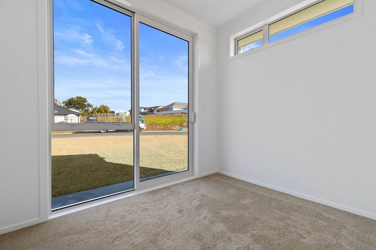 Photo of property in 18 Murray Ward Drive, Te Kauwhata, 3710