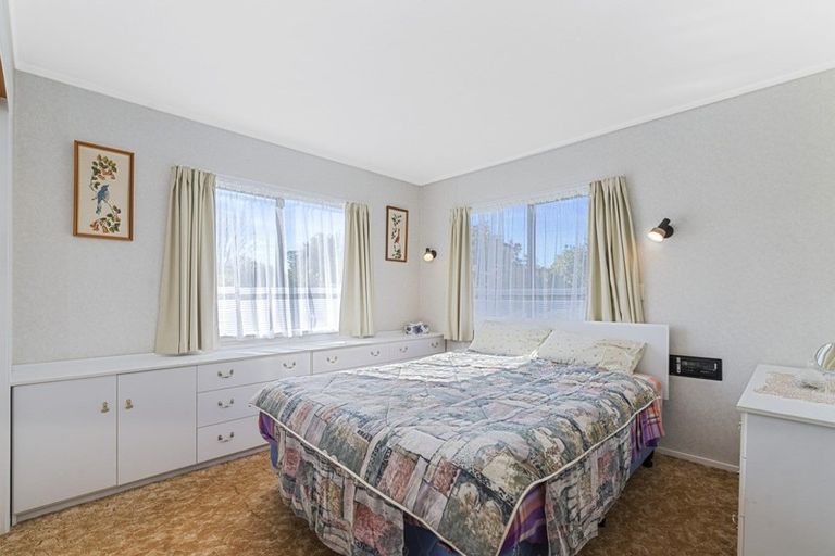 Photo of property in 10 Campbell Place, Pukehangi, Rotorua, 3015