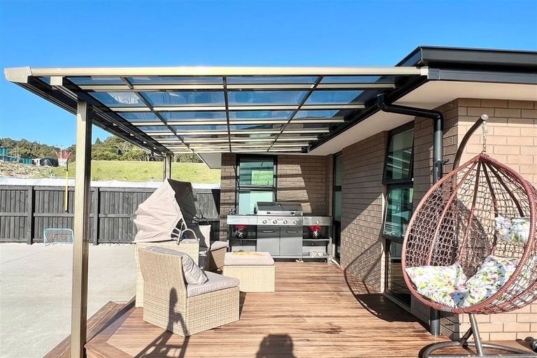 Photo of property in 10 Takutai Terrace, Ruatapu, 7883