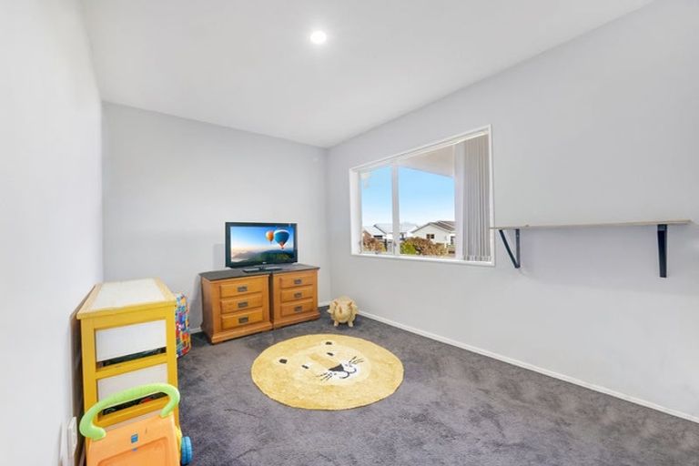 Photo of property in 47a Robert Skelton Place, Clendon Park, Auckland, 2103