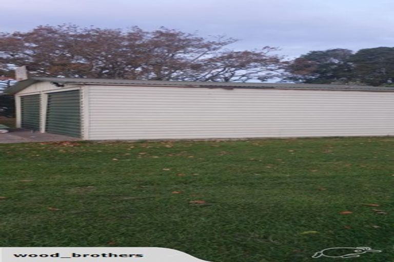 Photo of property in 15 Collingwood Road, Waiuku, 2123