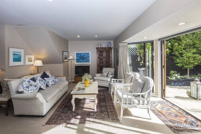 Photo of property in 3/16 Onslow Street, St Albans, Christchurch, 8014