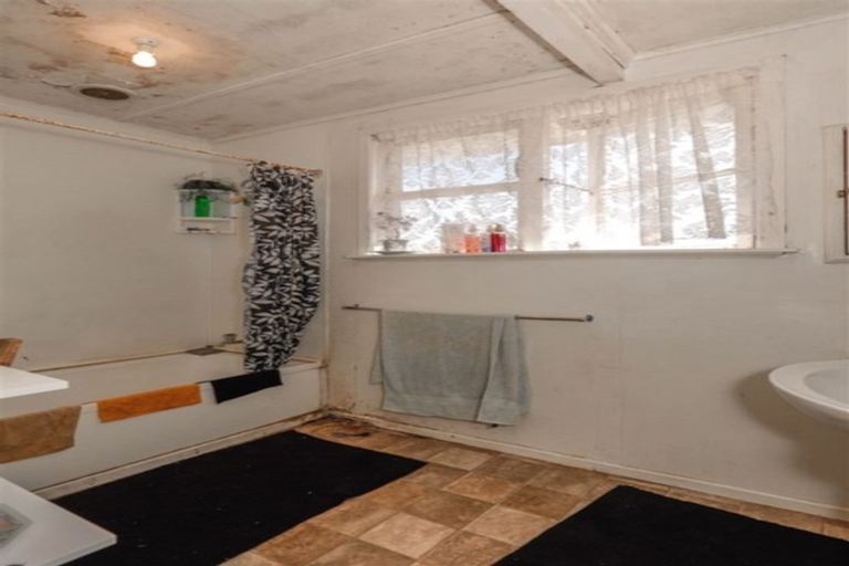 Photo of property in 30 Riverview Road, Kerikeri, 0230