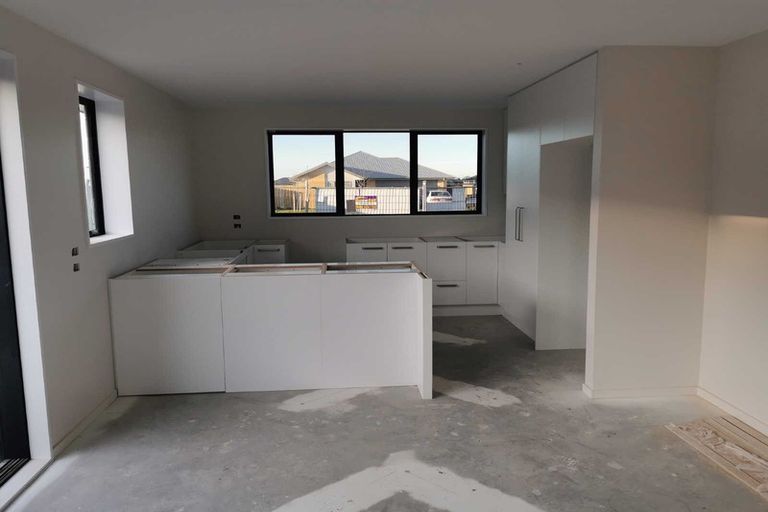 Photo of property in 12 Broadway Parade, Rolleston, 7615