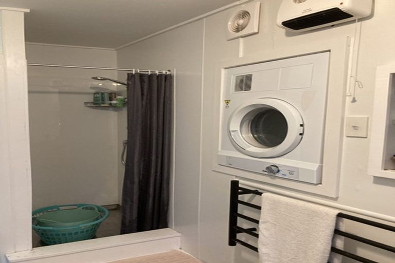 Photo of property in 75a Todman Street, Brooklyn, Wellington, 6021