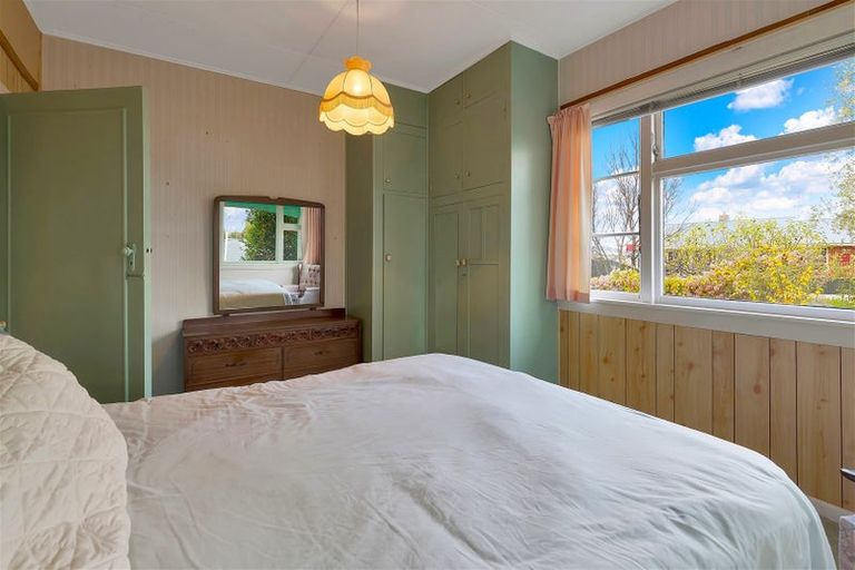 Photo of property in 15 Douglas Road, Amberley, 7410