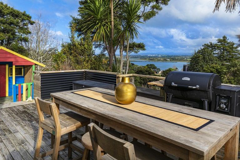 Photo of property in 70 Attwood Road, Paremoremo, Auckland, 0632