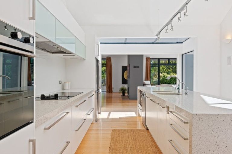 Photo of property in 105 Gladstone Road South, Dalmore, Dunedin, 9010