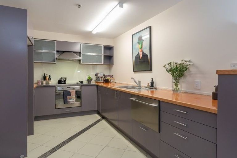 Photo of property in Elizabeth Street Chapel, 7/6 Elizabeth Street, Mount Victoria, Wellington, 6011