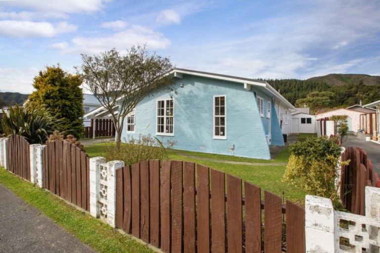 Photo of property in 156 Wise Street, Wainuiomata, Lower Hutt, 5014