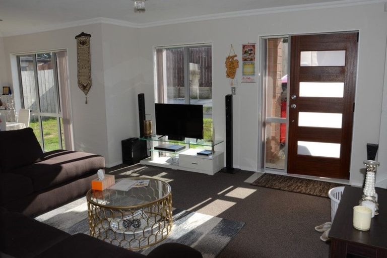 Photo of property in 46b Russell Road, Manurewa, Auckland, 2102