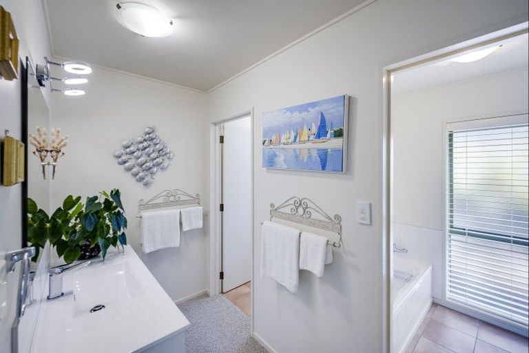 Photo of property in 45 Greenwood Road, Havelock North, 4130