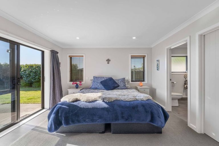 Photo of property in 8 Brompton Close, Richmond Heights, Taupo, 3330
