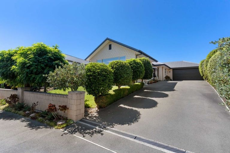 Photo of property in 20 Titirangi Crescent, Parklands, Christchurch, 8083