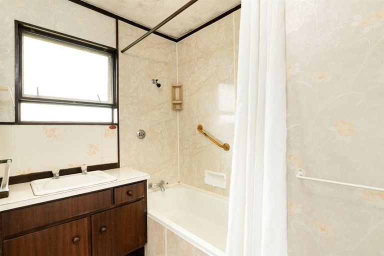 Photo of property in 422 Ngatai Road, Bellevue, Tauranga, 3110