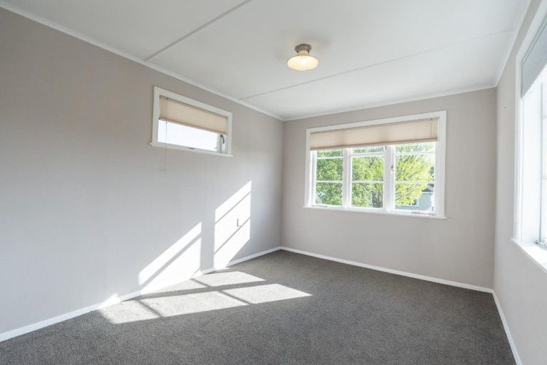 Photo of property in 5 Ngarimu Street, Roslyn, Palmerston North, 4414