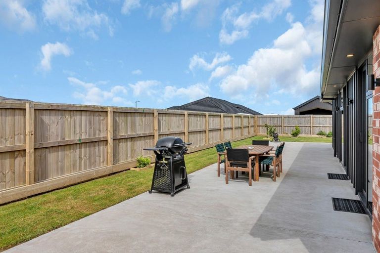 Photo of property in 25 Taurangawaka Road, One Tree Point, 0118