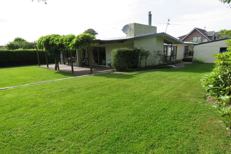Photo of property in 16a Merrin Street, Avonhead, Christchurch, 8042