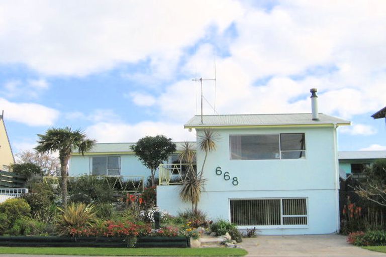 Photo of property in 668 Papamoa Beach Road, Papamoa Beach, Papamoa, 3118