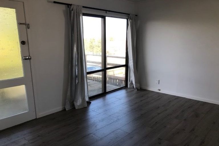 Photo of property in 10 Massine Place, Randwick Park, Auckland, 2105