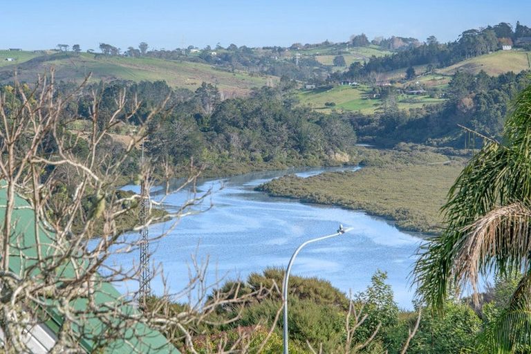 Photo of property in 13b Vipond Road, Stanmore Bay, Whangaparaoa, 0932