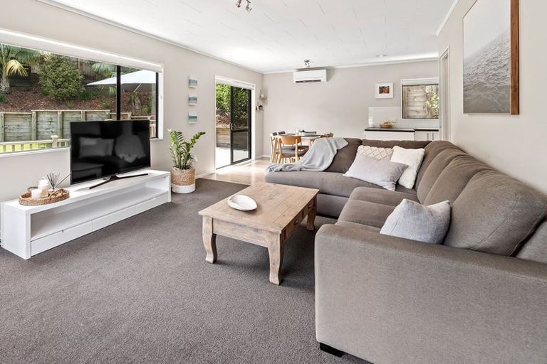 Photo of property in 2/59 Topliss Drive, Northcross, Auckland, 0632