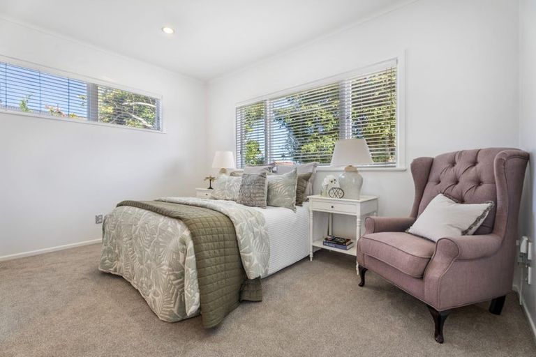 Photo of property in 90 Sandspit Road, Shelly Park, Auckland, 2014