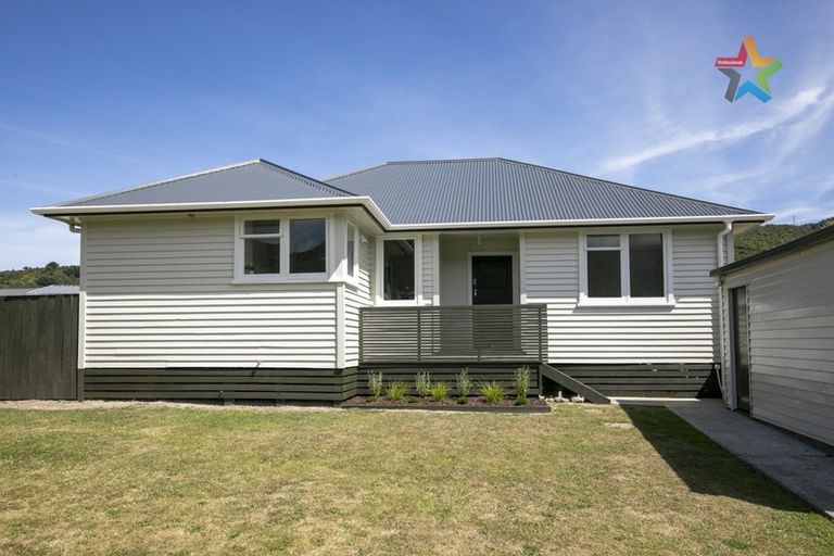 Photo of property in 17 Grimsby Grove, Wainuiomata, Lower Hutt, 5014
