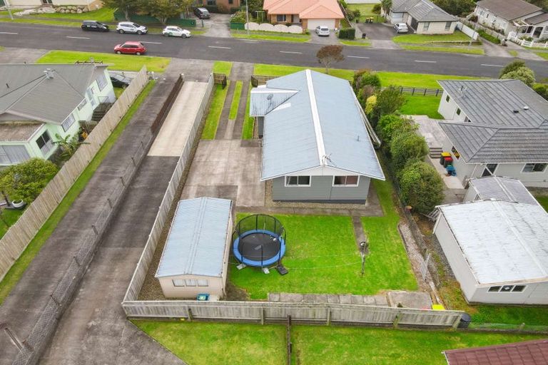 Photo of property in 85 Riversdale Drive, Merrilands, New Plymouth, 4312