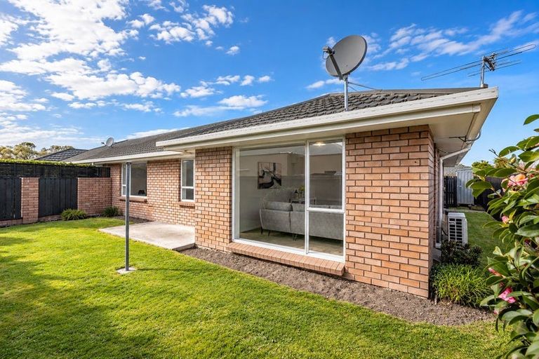 Photo of property in 3/303 Burwood Road, Burwood, Christchurch, 8083