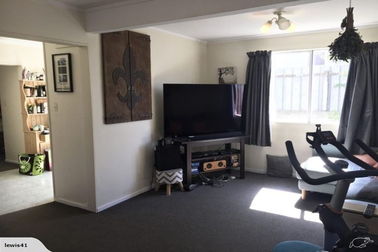 Photo of property in 28d Leighton Avenue, Waiwhetu, Lower Hutt, 5010