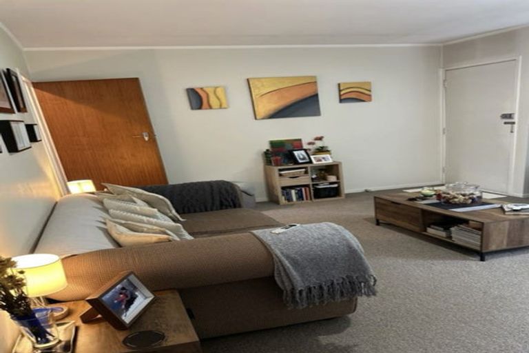 Photo of property in 2/10 Marsden Avenue, Mount Eden, Auckland, 1024