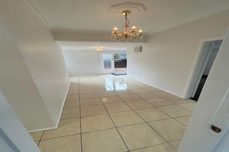 Photo of property in 9 Pohutukawa Street, Woburn, Lower Hutt, 5010