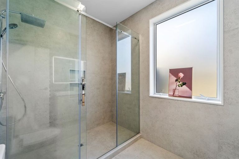 Photo of property in 7 Marlin Street, West Harbour, Auckland, 0618