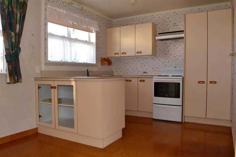 Photo of property in 584a Queen Street East, Levin, 5510