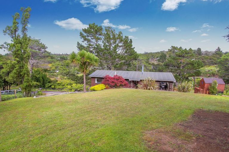 Photo of property in 27 Kay Road, Swanson, Auckland, 0614