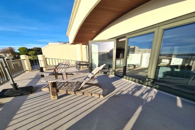 Photo of property in 7/22 Oriental Terrace, Oriental Bay, Wellington, 6011