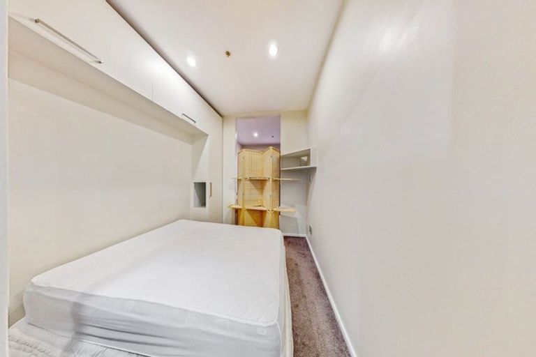 Photo of property in Atrium Apartments, 2d/154 The Terrace, Wellington Central, Wellington, 6011