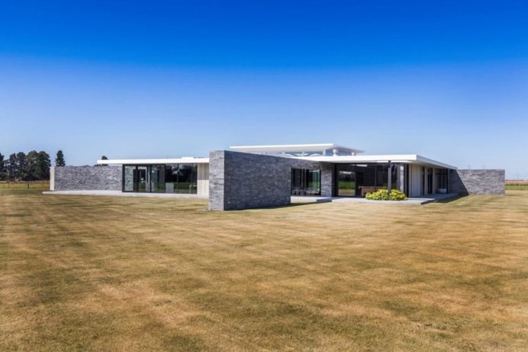 Photo of property in 400 Pound Road, Yaldhurst, Christchurch, 7676