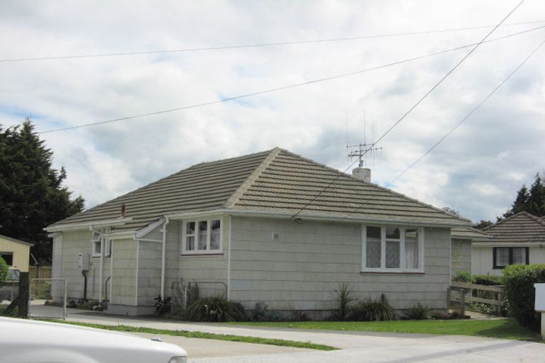 Photo of property in 14 Hadfield Crescent, College Estate, Whanganui, 4500