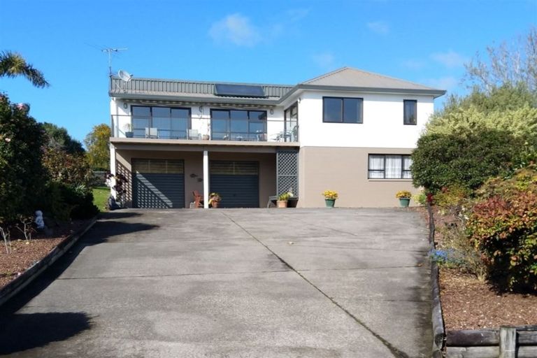 Photo of property in 82 Torkar Road, Clarks Beach, 2122