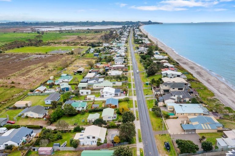 Photo of property in 240 Pukehina Parade, Pukehina, Te Puke, 3189