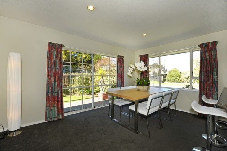 Photo of property in 11 Fieldmoor Place, Parklands, Christchurch, 8083